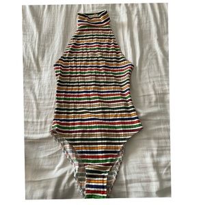 🛍Multi color bodysuit very cute size:XS 🛍